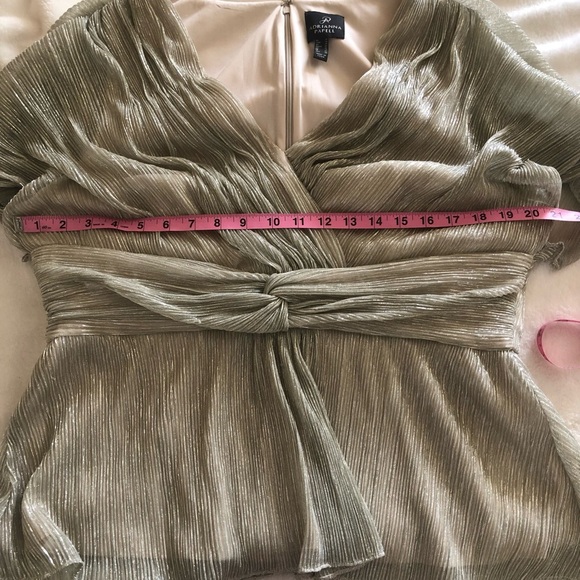 Formal and flattering top - Picture 8 of 8